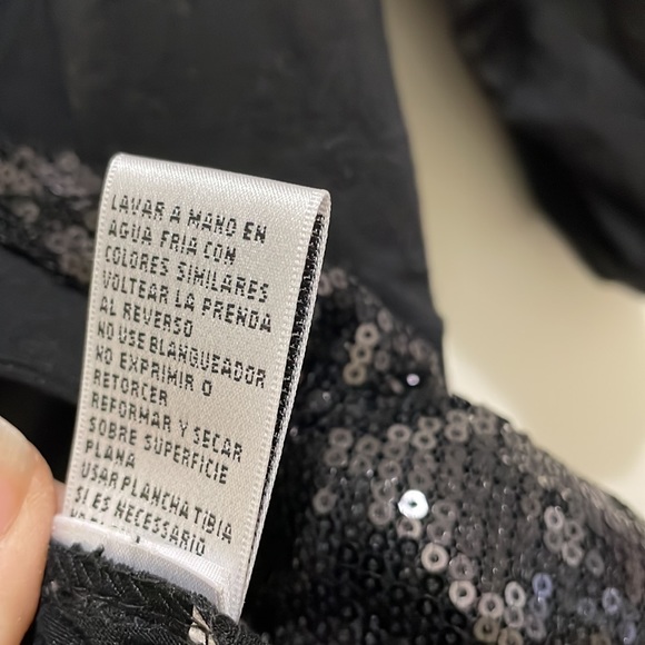 August Silk black sequence top (sz pxl) - Picture 9 of 10